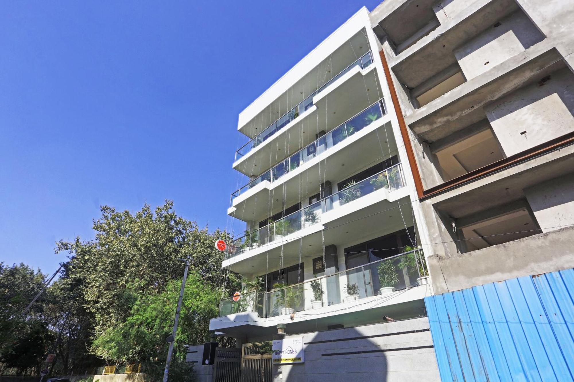 Hotel Aerostar Gold - Opposite Max Healthcare Делхи Екстериор снимка